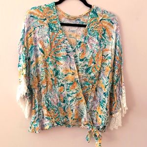 Democracy Lightweight Flowered Blouse, size 1X